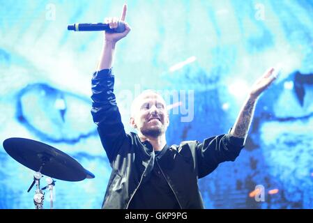 WANTAGH, NY - 21 agosto: Galantis perfoming live al 2016 Billboard Hot 100 Music Festival a Nikon di Jones Beach Theatre, il 21 agosto 2016 in Wantagh, New York. Credito: Diego Corredor/Media punzone Foto Stock