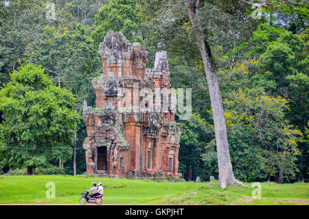 Rovine di antichi all'interno del tempio di Angkor Wat complessa, Siem Reap, Cambogia Foto Stock