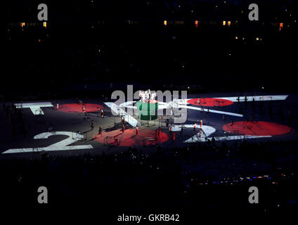 Gli artisti interpreti o esecutori per Tokyo 2020 durante il Vertice di Rio Giochi Olimpici 2016 Cerimonia di chiusura al Maracana, Rio de Janeiro, Brasile. Foto Stock