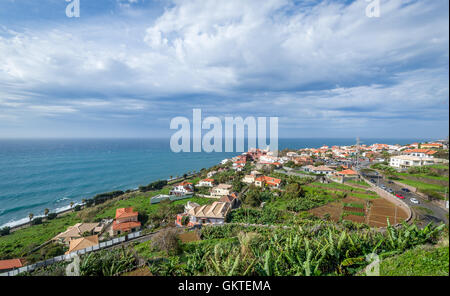 Tipica di Madeira Island paesaggio rurale sulla costa sud. Foto Stock