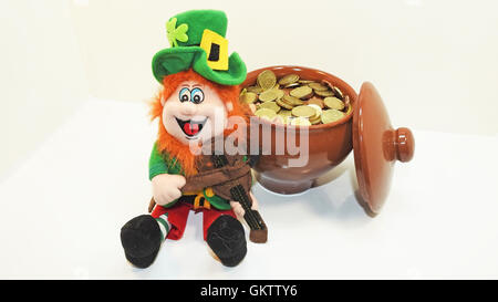 Green Leprechaun giocattolo. Foto Stock