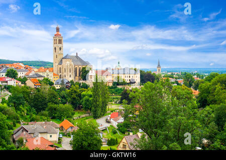 Affacciato sulla storica città di Kutna Hora Repubblica Ceca Europa Foto Stock