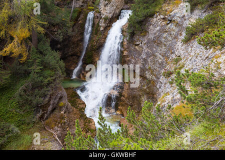 I Fanes cascate. Cascate di Fanes. Le Dolomiti. Foto Stock