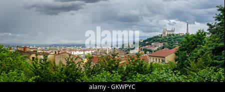 Lione (Francia) ad alta definizione con panorama di Notre-dame de Fourviere Foto Stock