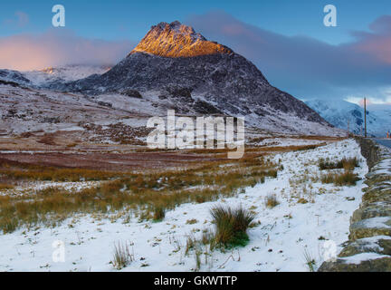 Monte Tryfan in inverno Foto Stock