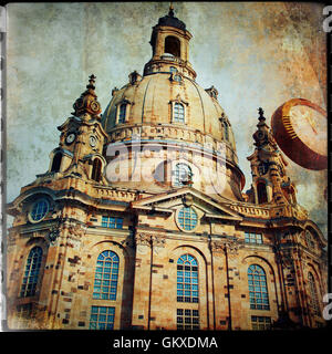 A Dresda, cattedrale Frauenkirche. Germania, opere d'arte in stile retrò Foto Stock