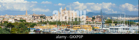 Vista panoramica di Palma de Mallorca in Spagna Foto Stock