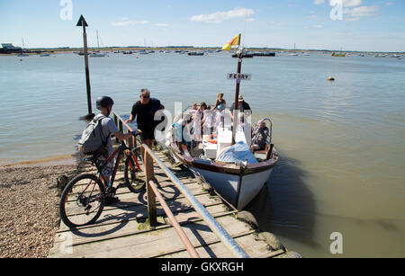 Il traghetto a Bawdsey Quay nel Suffolk, Inghilterra Foto Stock