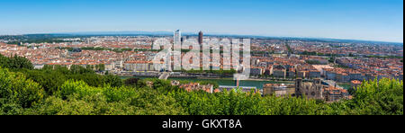 Lione 5e arr. Vista del centro di Lione dalla Basilica di Notre Dame de Fourviere. Dipartimento del Rodano. Rhone-Alpes. Francia Foto Stock