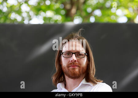 Edinburgh, Regno Unito. 24 Ago, 2016. Edinburgh International Book Festival XII Giornata. Edinburgh International Book Festival si svolge a Charlotte Square Gardens. Edimburgo. Foto di Tom Gauld. Credito: pak@ Mera/Alamy Live News Foto Stock