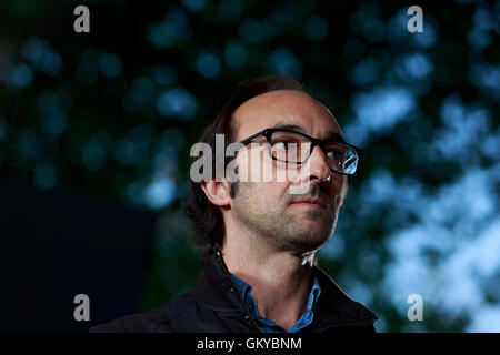 Edinburgh, Regno Unito. 24 agosto 2016. Edinburgh International Book Festival XII Giornata. Edinburgh International Book Festival si svolge a Charlotte Square Gardens. Edimburgo. Nella foto Agustin Fernandez Mallo. Pak@ Mera/Alamy Live News Foto Stock