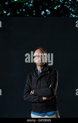 Edinburgh, Regno Unito. 24 agosto 2016. Edinburgh International Book Festival XII Giornata. Edinburgh International Book Festival si svolge a Charlotte Square Gardens. Edimburgo. Nella foto Agustin Fernandez Mallo. Pak@ Mera/Alamy Live News Foto Stock