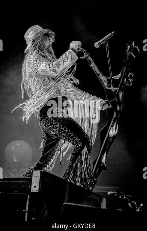 Toronto, Ontario, Canada. 23 Ago, 2016. Musicista americano, regista, sceneggiatore e produttore di film ROB ZOMBIE eseguita sold out show a Molson anfiteatro canadese a Toronto. © Igor Vidyashev/ZUMA filo/Alamy Live News Foto Stock