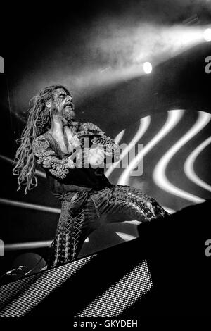 Toronto, Ontario, Canada. 23 Ago, 2016. Musicista americano, regista, sceneggiatore e produttore di film ROB ZOMBIE eseguita sold out show a Molson anfiteatro canadese a Toronto. © Igor Vidyashev/ZUMA filo/Alamy Live News Foto Stock