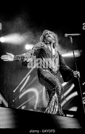 Toronto, Ontario, Canada. 23 Ago, 2016. Musicista americano, regista, sceneggiatore e produttore di film ROB ZOMBIE eseguita sold out show a Molson anfiteatro canadese a Toronto. © Igor Vidyashev/ZUMA filo/Alamy Live News Foto Stock