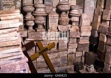 La cripta a Arnos Vale cimitero in Bristol Foto Stock