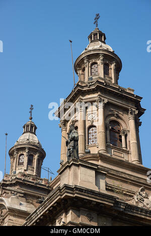 Historic Catedral Metropolitana in Plaza de Armas in Santiago del Cile Foto Stock