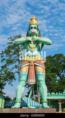 Statua del Signore Hanuman a Grotte Batu di Kuala Lumpur in Malesia. Foto Stock