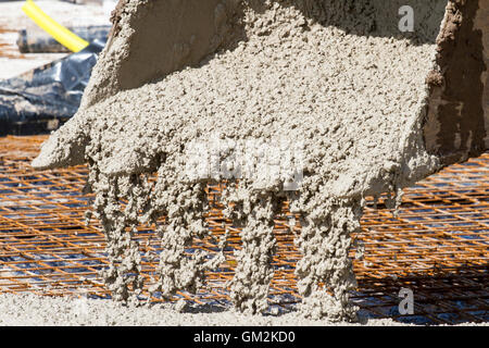 Nuovo conveniente case costruite da Redrow nel Lancashire villaggio di Bucksaw, vicino a Chorley, Regno Unito Foto Stock