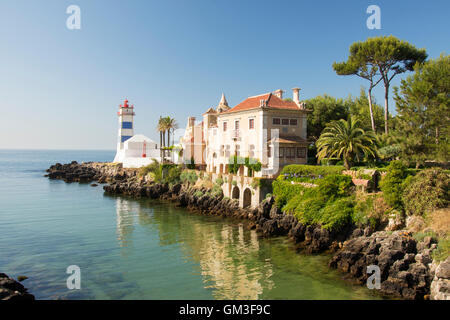 Santa Marta lighthouse, Cascais, Portogallo Foto Stock