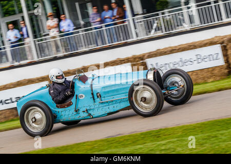 1934 Bugatti 59 con autista Tim Dutton al 2016 Goodwood Festival of Speed, Sussex, Regno Unito. Foto Stock