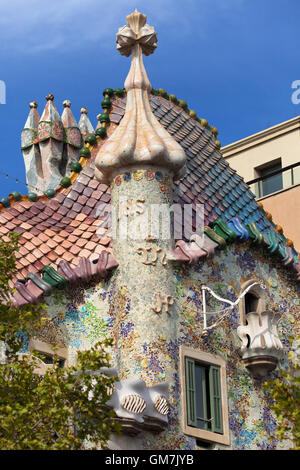 Parte superiore della Casa Batllo a Barcellona, Spagna. Foto Stock