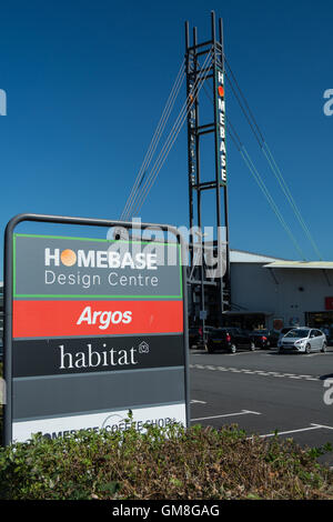 I posti di lavoro e chiusura negozio timori come Homebase, la catena di fai-da-te, è venduto per £ 1 al capitale Hilco. Foto Stock