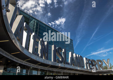 Le lettere di grandi dimensioni di Staten Island Ferry Terminal Foto Stock