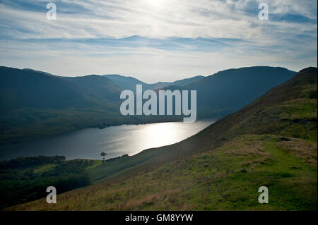 Crummock acqua vicino Buttermere nel Parco Nazionale del Distretto dei Laghi, Cunbria, Inghilterra Foto Stock