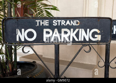 Strand Hotel simbolo di parcheggio Yangon Myanmar Foto Stock