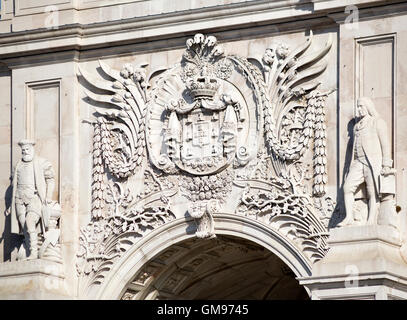 Dettaglio della facciata sud della Rua Augusta Arco Trionfale Foto Stock