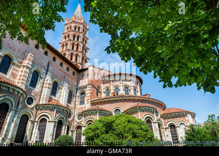 Basilica di San Sernin è un punto di riferimento nella città di Tolosa, Francia. Foto Stock