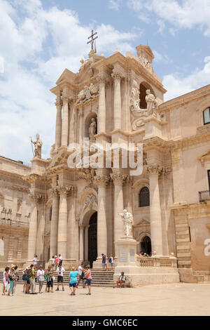 Duomo di Siracusa, Piazza Duomo Ortigia, Siracusa, Sicilia, Italia Foto Stock