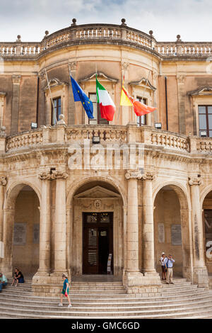 Palazzo Ducezio, il Municipio, Corso Vittorio Emanuele, Noto, Sicilia, Italia Foto Stock
