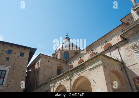 Cattedrale di Urbino close up, viaggi in Italia Foto Stock