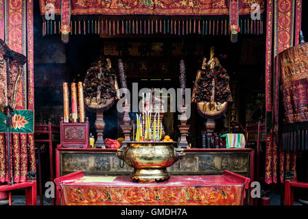 Santuario altare dettaglio interno cinese famoso il tempio a-ma a Macao Cina Foto Stock