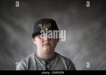 Edmond, Oklahoma, Stati Uniti d'America. 8 Ago, 2016. Rydén Harrington pone per la foto durante una sessione fotografica in Edmond Oklahoma. © J Pat Carter/ZUMA filo/Alamy Live News Foto Stock