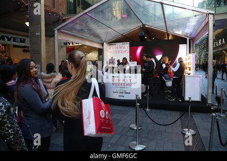 Sydney, Australia. Il 26 agosto 2016. Weekend in pista a Pitt Street Mall è una moda, bellezza e stile evento supportato da alcuni di Australia della rivista di marchi. Credito: Richard Milnes/Alamy Live News Foto Stock