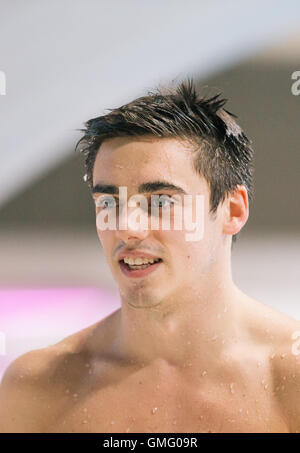 Chris Mears della Gran Bretagna durante la FINA/cnv Diving World Series a Londra il 25 aprile 2014. Foto Stock