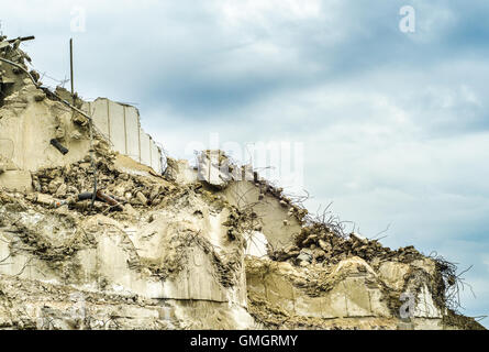 Demolita o collassata Appartamento parete edilizia con spazio di copia Foto Stock