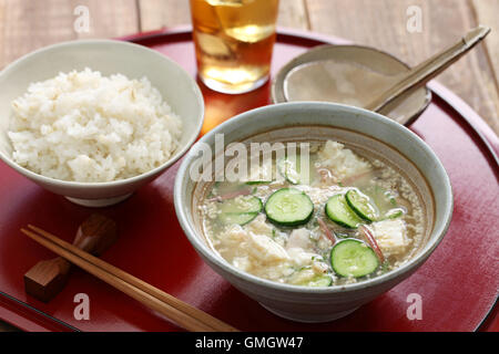 Hiyajiru( freddo zuppa di miso ) con orzo riso, giapponese cucina estiva Foto Stock