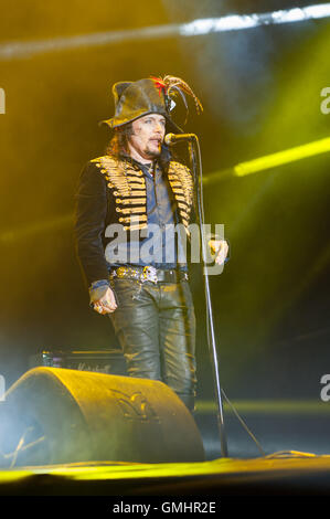 Adam Ant svolge Rewind Festival del Nord, Capesthorne Hall, Cheshire, 6 Agosto 2016 Foto Stock