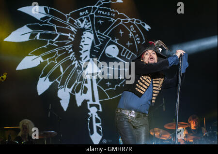 Adam Ant svolge Rewind Festival del Nord, Capesthorne Hall, Cheshire, 6 Agosto 2016 Foto Stock