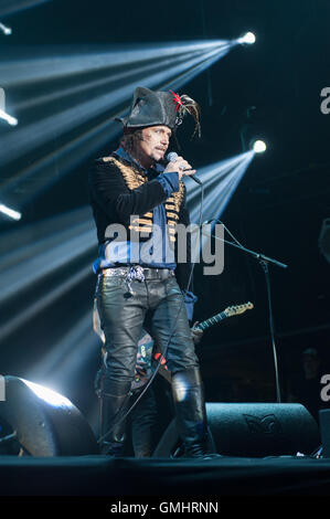 Adam Ant svolge Rewind Festival del Nord, Capesthorne Hall, Cheshire, 6 Agosto 2016 Foto Stock