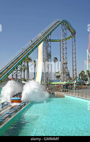 Buena Park, California. Settembre 15th, 2009. Splash atterraggio sul pericoloso immergersi a Knott's Berry Farm. Foto Stock