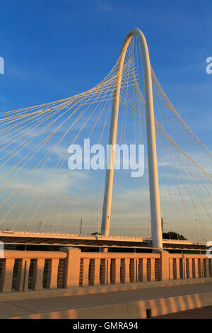 Margaret Hunt Hill Bridge, Dallas, Texas, Stati Uniti d'America Foto Stock