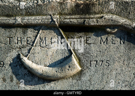 La linea di battaglia Boulder, Lexington Green, Lexington, Massachusetts Foto Stock