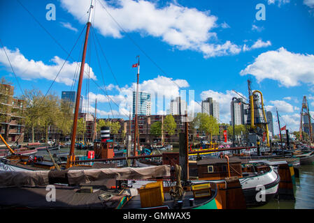 Appartamenti e case al porto di blaak in rotterdam holland Foto Stock