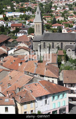 Vista sulla città di Tarascon sur Ariège, Languedoc, Francia Foto Stock