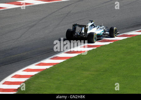 Spa-Francorchamps, Belgio. 26 Ago, 2016. Gran Premio di Belgio di F1, giornata di qualificazione. Mercedes AMG Petronas W07 Hybrid &#x2013; Nico Rosberg prende la pole in qualifica Credit: Azione Plus sport/Alamy Live News Foto Stock